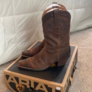 Ariat women’s Dixie cowboy boots brown oiled rowdy size 9